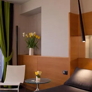 4* Hotel Zone